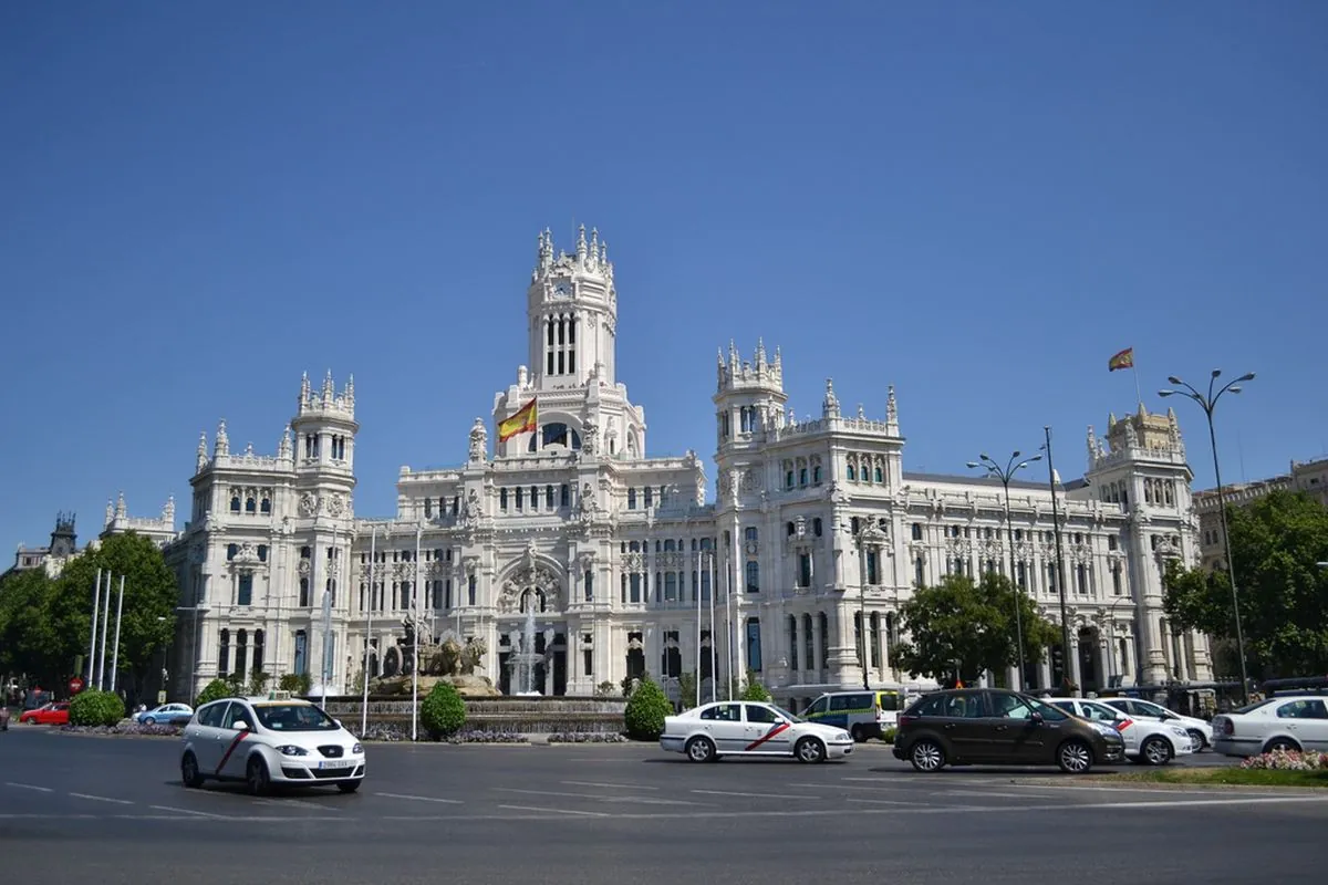 La 'operación Campamento' divide a la izquierda en Madrid