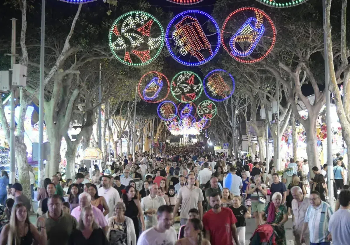 Torremolinos se engalana para la Feria de San Miguel 2024