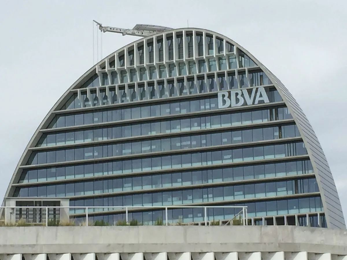 BBVA busca aprobación para OPA sobre Sabadell y mantiene optimismo en México y Turquía