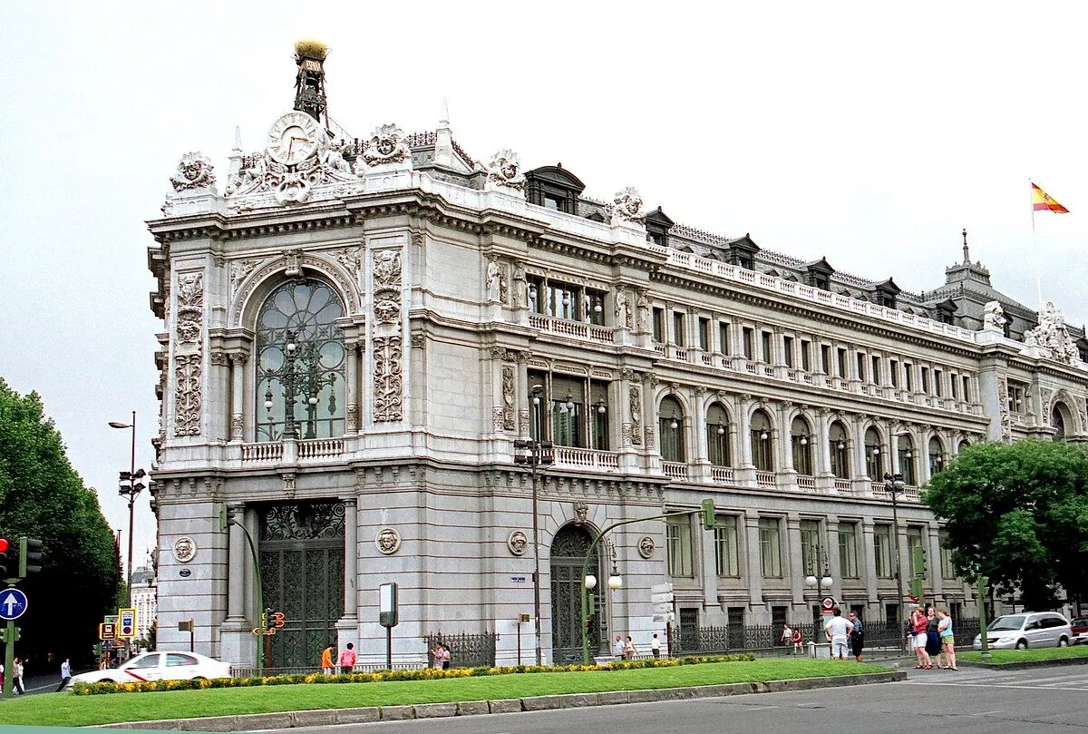 tension-en-el-banco-de-espana-consejero-cuestiona-propuesta-de-independencia