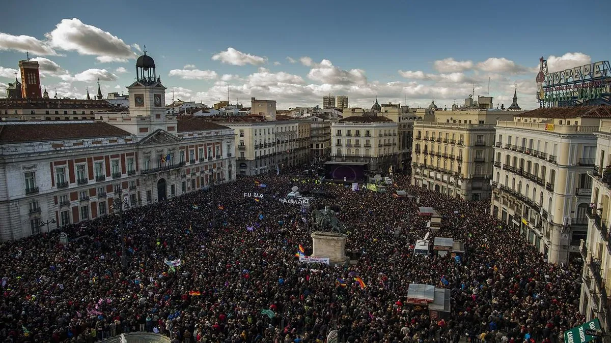 Masiva manifestación en Madrid celebra la "victoria épica" de la oposición venezolana