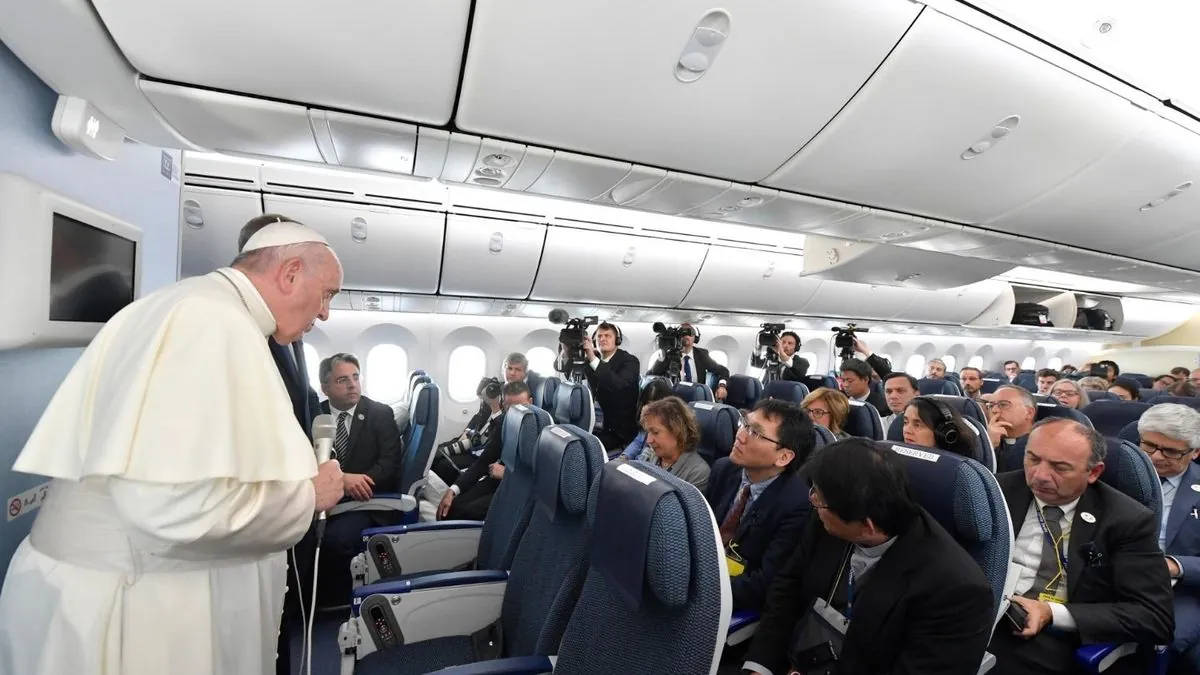 Papa Francisco condena el aborto y elogia al rey Balduino en vuelo papal