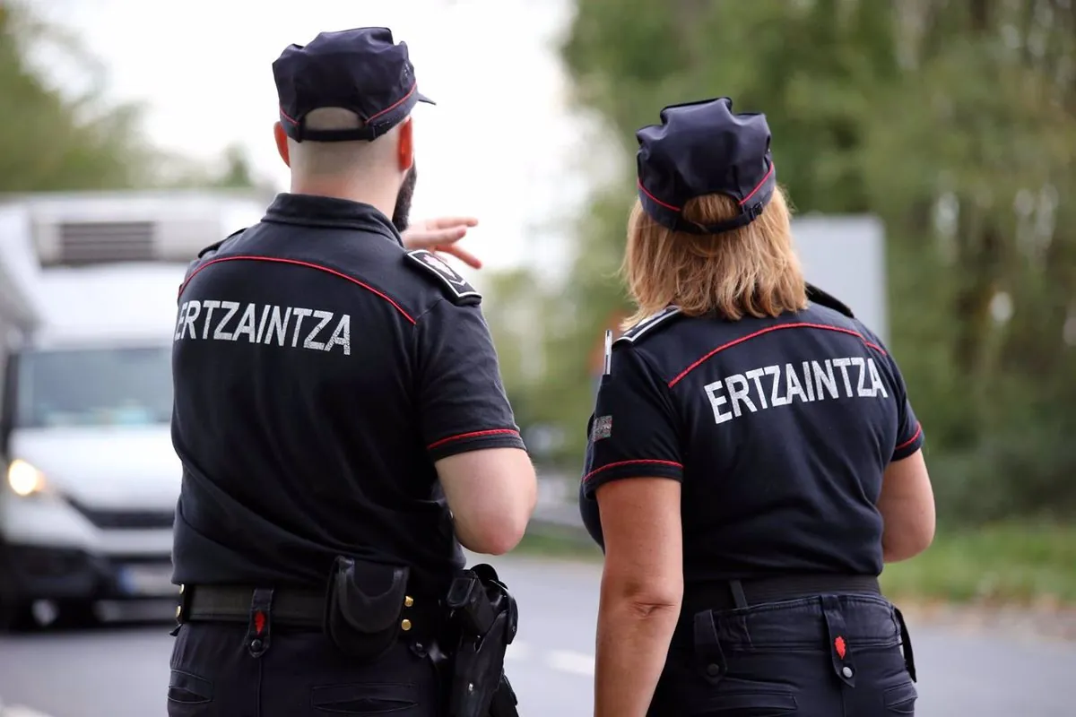 Agente trans de la Ertzaintza denuncia discriminación tras cambio de sexo