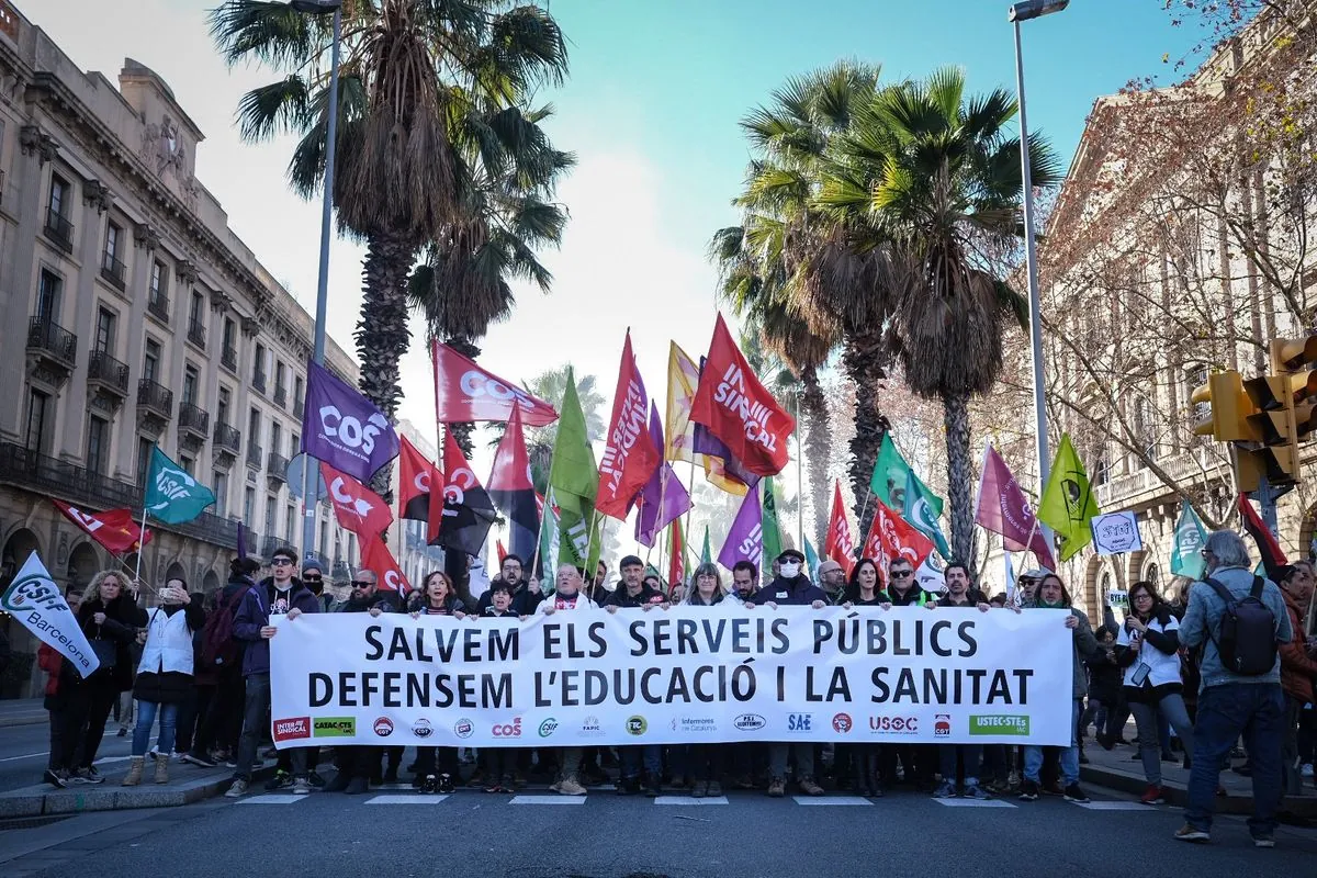 Junts endurece su postura migratoria para frenar la extrema derecha