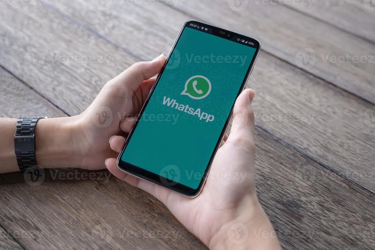 Descubre cómo recuperar mensajes borrados en WhatsApp