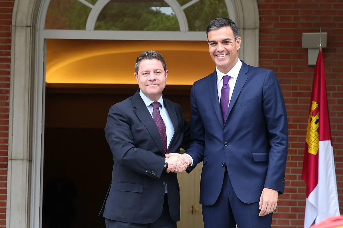 García-Page rechaza el pacto fiscal catalán en reunión con Sánchez