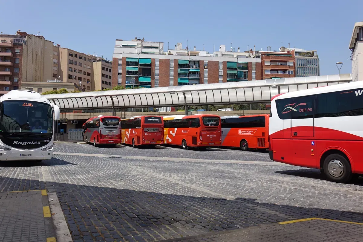 Sumar propone abono único de transporte para toda España