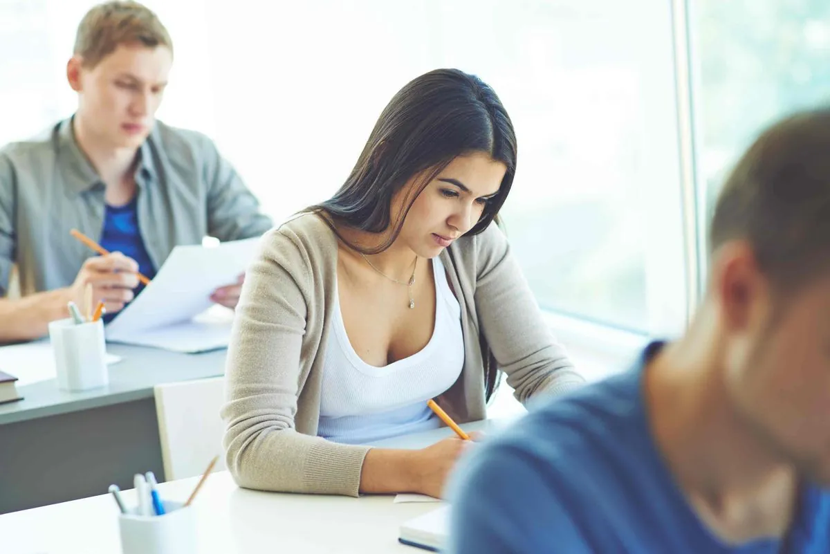 Universidades españolas acuerdan fechas para la Selectividad 2025