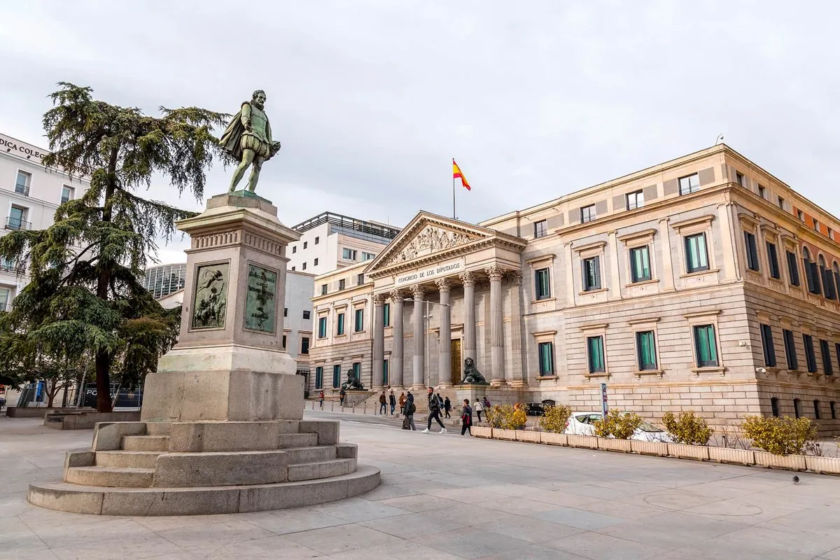 El Tesoro español anuncia subastas de deuda para octubre de 2024