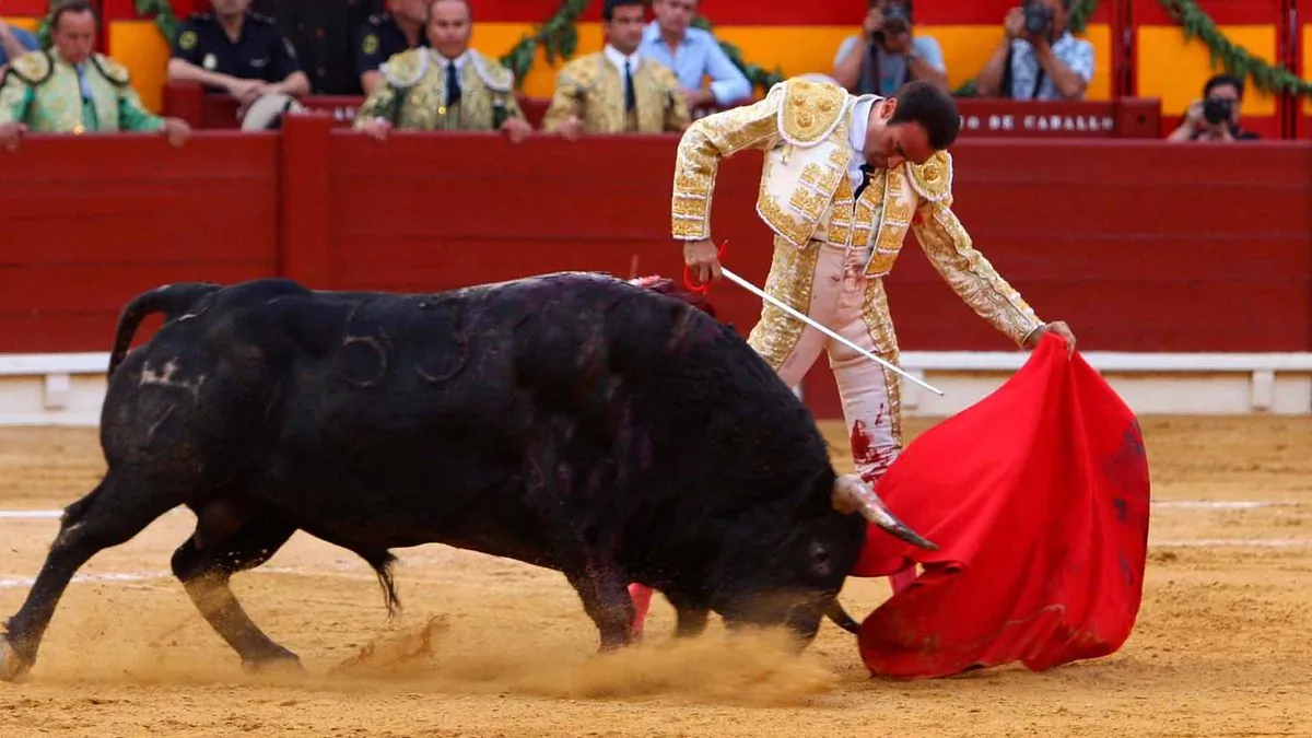 Ponce se despide del toreo en Valencia sin cobertura televisiva