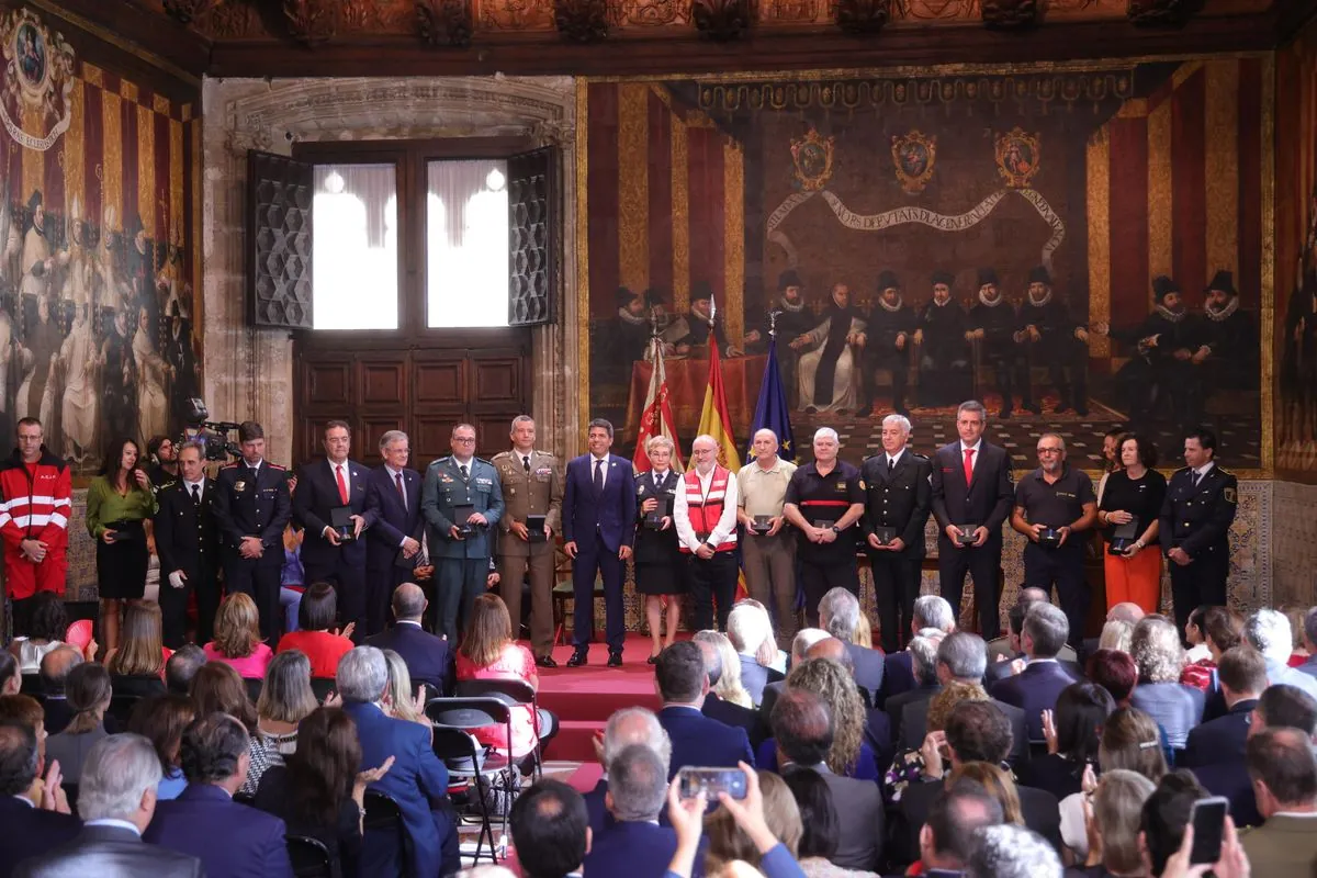 Mazón defiende el autogobierno valenciano frente al "chantaje" del Gobierno central