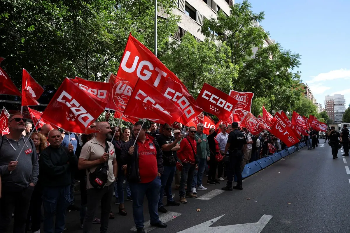 Funcionarios españoles anuncian protestas tras un año de silencio gubernamental