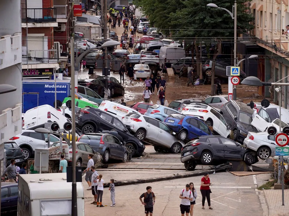 Oleada de detenciones por saqueos durante inundaciones en Valencia