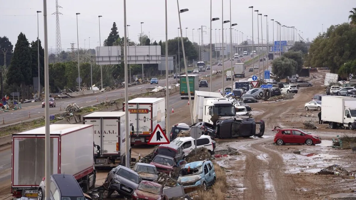 Restricciones de tráfico urgentes en Valencia tras complicaciones por DANA