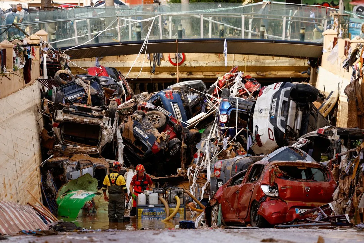 Valencia lucha contra el caos: Miles atrapados tras devastadora inundación