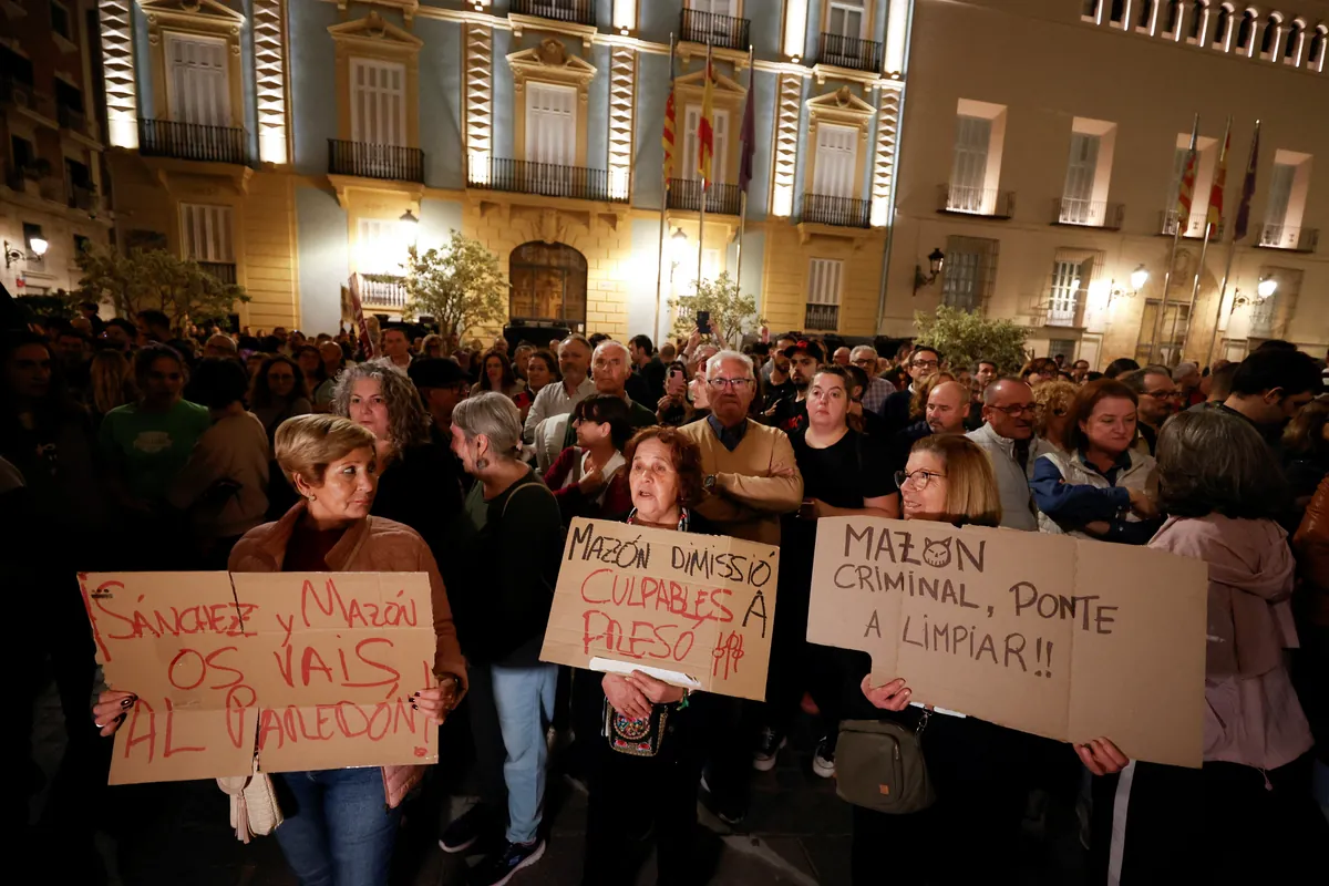 Tensión política tras el desastre natural que sacudió el este de España