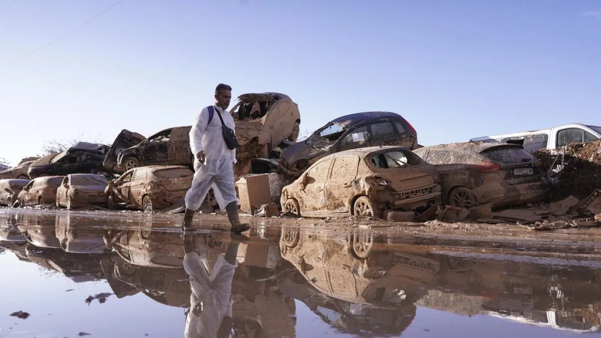 Málaga enfrenta su peor inundación en décadas mientras el gobierno toma acción