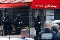 Hijo de dueña de restaurante causa drama policial en París