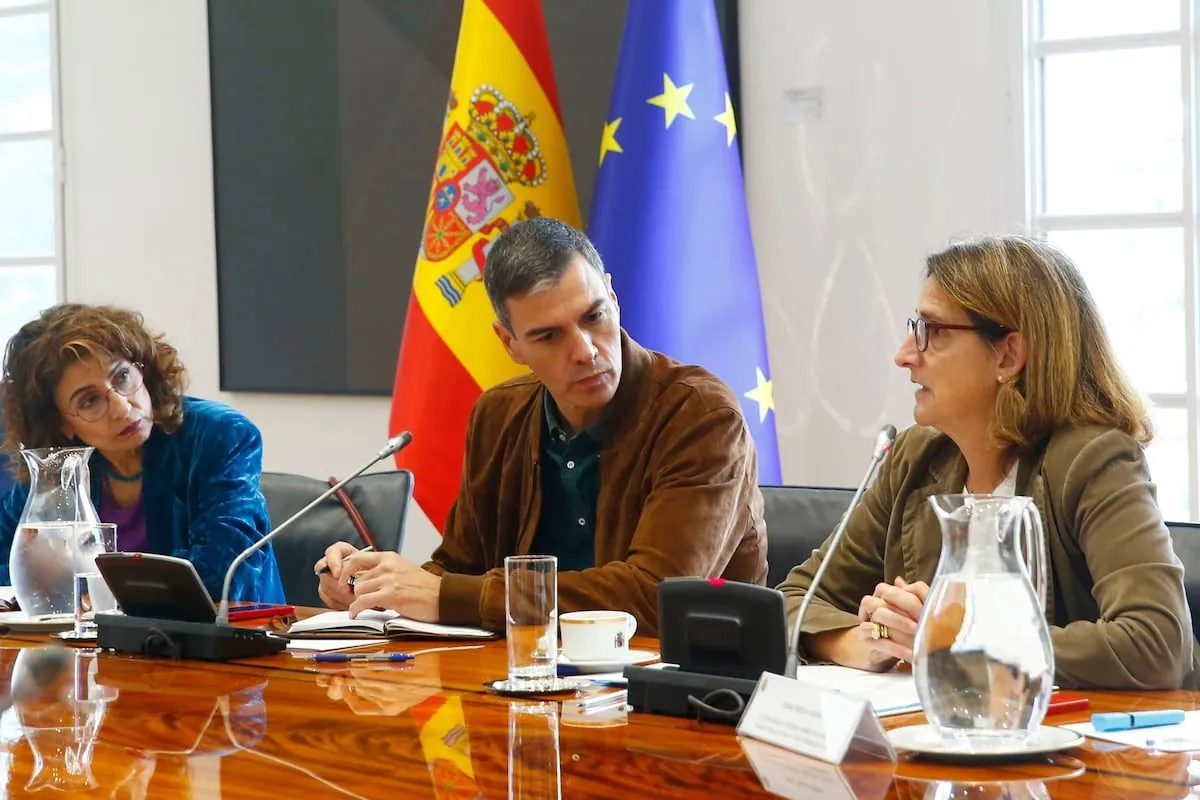 Pedro Sánchez cambia su estrategia en Bruselas por el futuro de Teresa Ribera