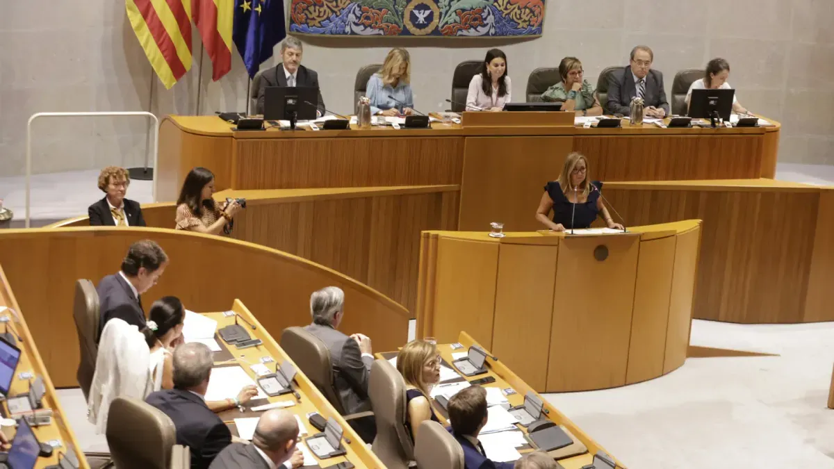 Tensión política en Aragón: Azcón lanza duras acusaciones contra el PSOE