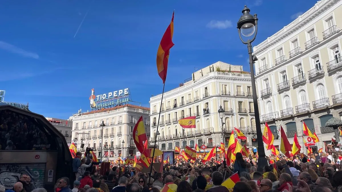 Crisis interna del PSOE: nuevas tensiones sacuden al partido en Madrid y Extremadura