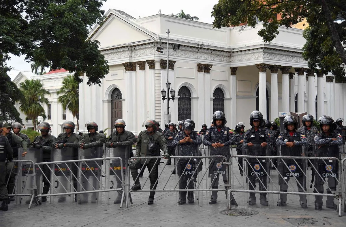 Nueva ley chavista amenaza con castigos históricos a opositores venezolanos